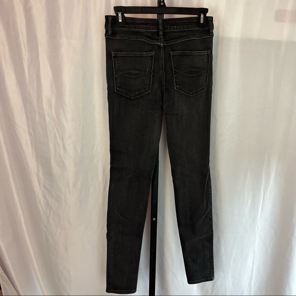 Abercrombie & Fitch Super Skinny High Rise Black Jeans, size 4 - Picture 5 of 5